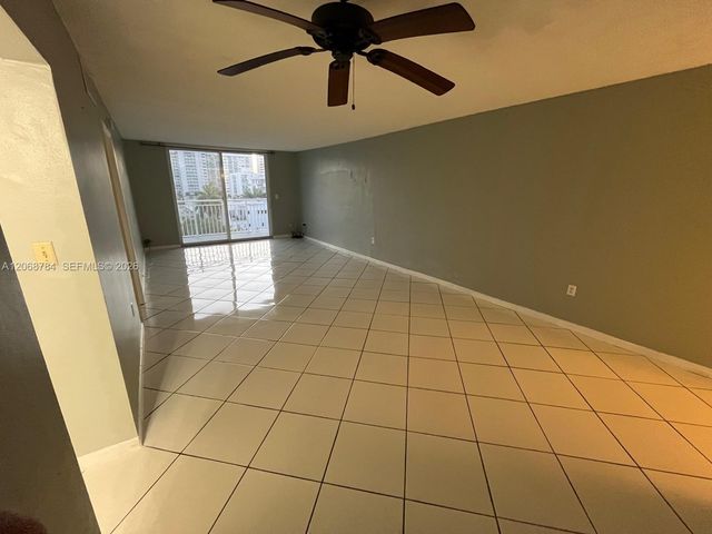 1045 10th Street 704, Miami Beach, FL 33139