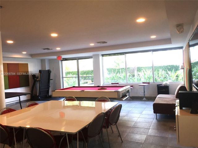 1045 10th Street 704, Miami Beach, FL 33139