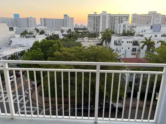 1045 10th Street 704, Miami Beach, FL 33139