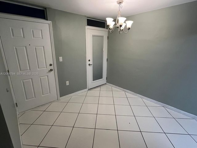 1045 10th Street 704, Miami Beach, FL 33139