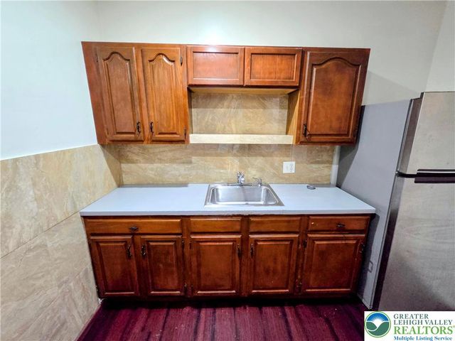 223 North Fountain Street 1, Allentown City, PA 18102