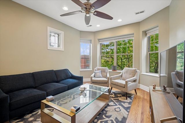 1265 W Granville Avenue 3, Chicago, IL 60660