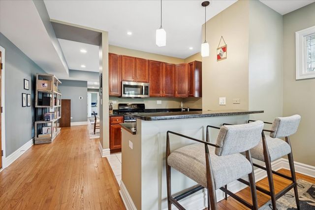 1265 W Granville Avenue 3, Chicago, IL 60660