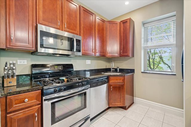 1265 W Granville Avenue 3, Chicago, IL 60660