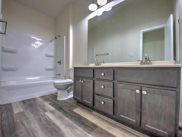 2302 Yorktowne Drive, Valparaiso, IN 46383