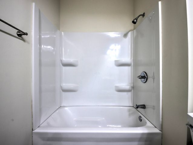 2302 Yorktowne Drive, Valparaiso, IN 46383