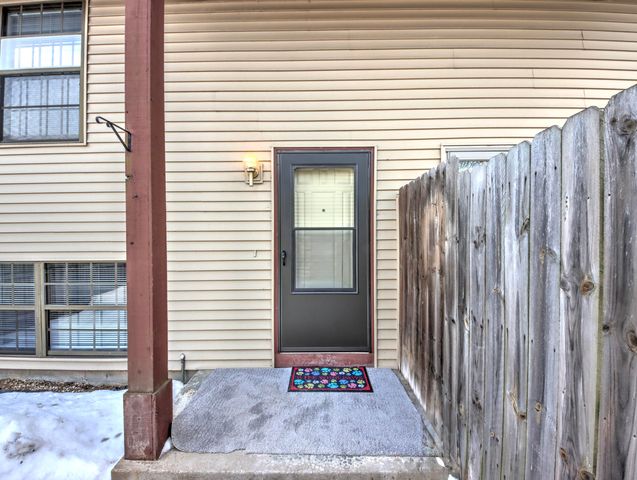 2302 Yorktowne Drive, Valparaiso, IN 46383