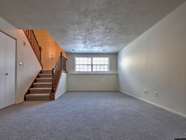 2302 Yorktowne Drive, Valparaiso, IN 46383