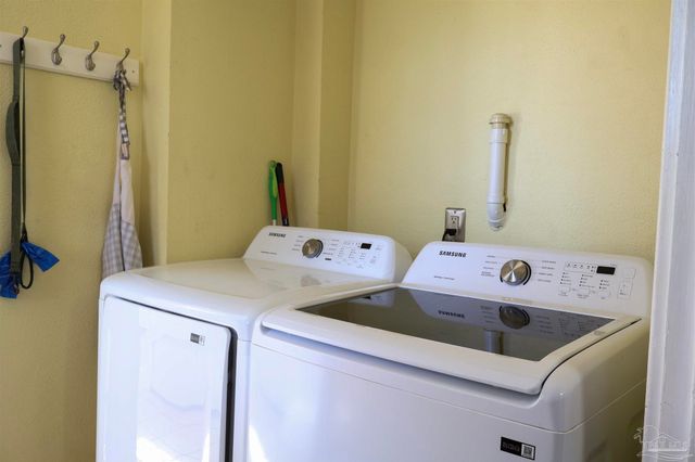1540 N Spring St, Pensacola, FL 32501