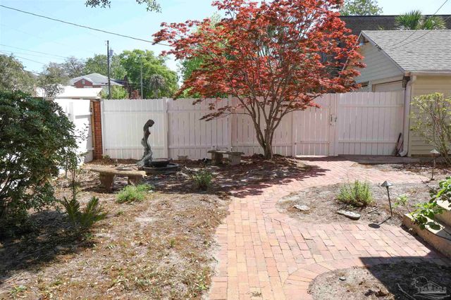 1540 N Spring St, Pensacola, FL 32501