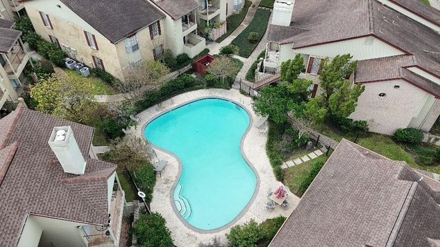 2120 El Paseo Street 604, Houston, TX 77054