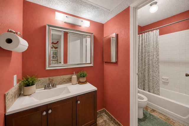 2120 El Paseo Street 604, Houston, TX 77054