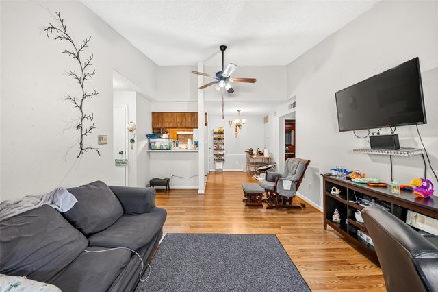 2120 El Paseo Street 604, Houston, TX 77054