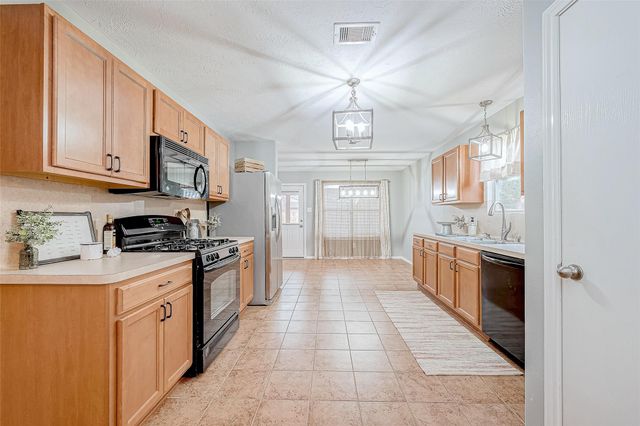 1430 Natural Pine Trail, Conroe, TX 77301