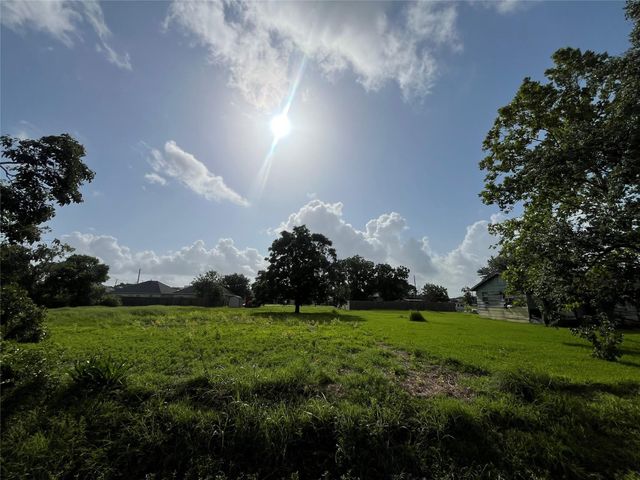 0 N 2nd Street, La Porte, TX 77571