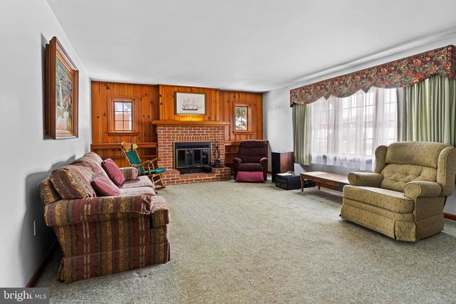 461 SHULER RD, Etters, PA 17319