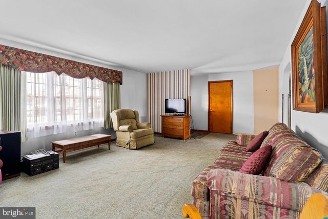 461 SHULER RD, Etters, PA 17319