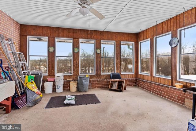 461 SHULER RD, Etters, PA 17319