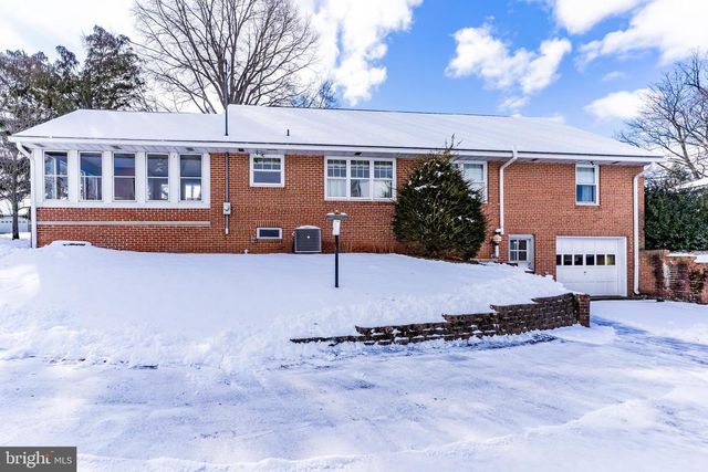 461 SHULER RD, Etters, PA 17319