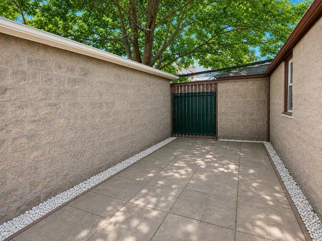 1216 E 28th Street, New York City, NY 11210
