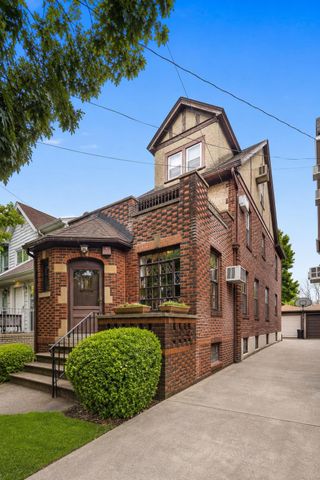1216 E 28th Street, New York City, NY 11210