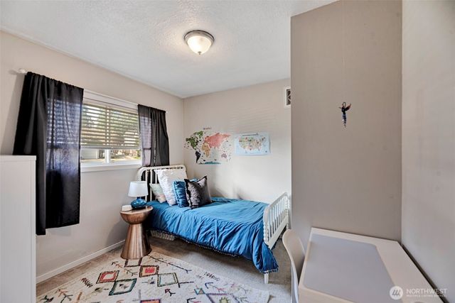 13825 Fender Drive, Lynnwood, WA 98087