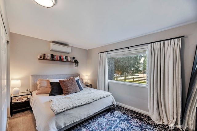 13825 Fender Drive, Lynnwood, WA 98087