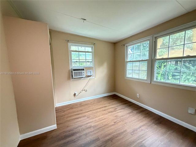 7212 SW 3rd Ct, North Lauderdale, FL 33068