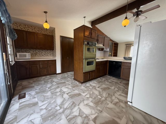 30 Oniatara Lane, Cherokee Village, AR 72529