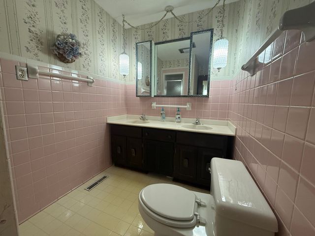 30 Oniatara Lane, Cherokee Village, AR 72529