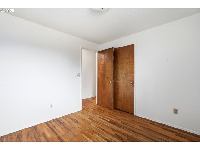 17610 Ne MULTNOMAH Dr, Portland, OR 97230
