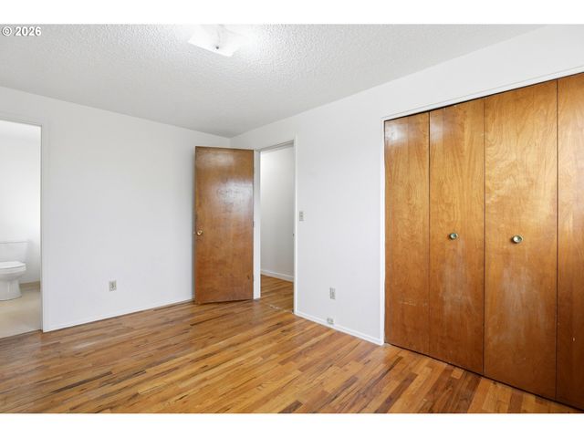 17610 Ne MULTNOMAH Dr, Portland, OR 97230