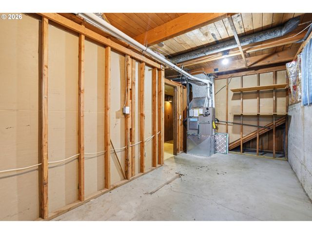 17610 Ne MULTNOMAH Dr, Portland, OR 97230