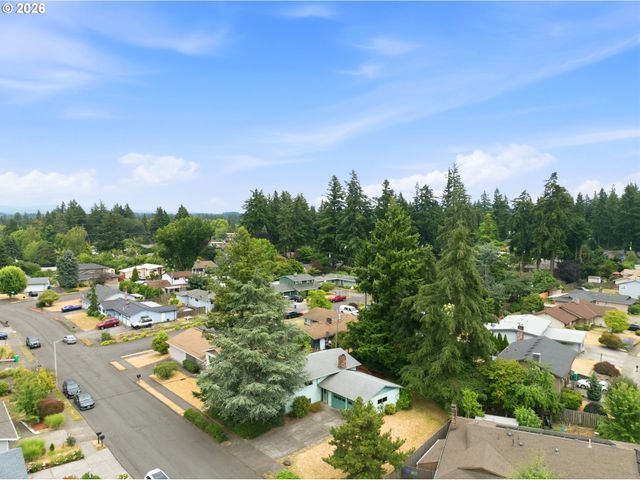 17610 Ne MULTNOMAH Dr, Portland, OR 97230