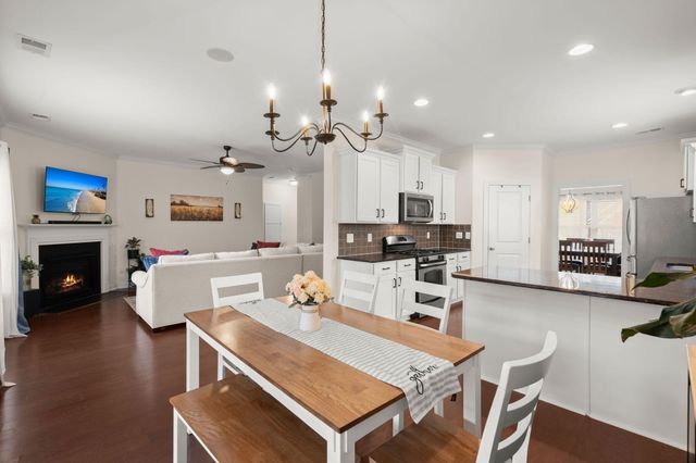 188 Donning Drive, Summerville, SC 29483