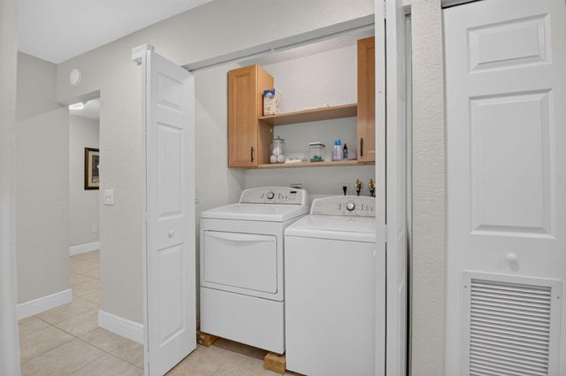 9292 Sabal Ridge Circle C, Boca Raton, FL 33434