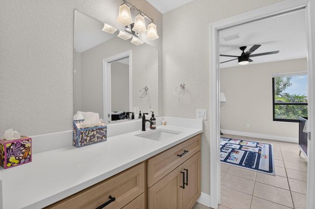 9292 Sabal Ridge Circle C, Boca Raton, FL 33434