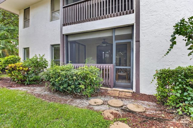 9292 Sabal Ridge Circle C, Boca Raton, FL 33434