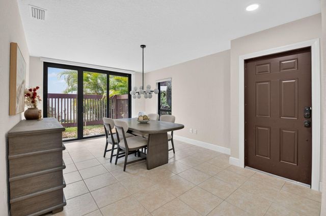 9292 Sabal Ridge Circle C, Boca Raton, FL 33434