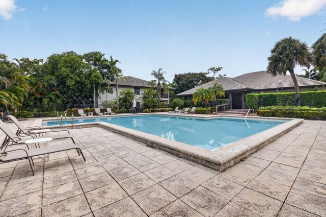 9292 Sabal Ridge Circle C, Boca Raton, FL 33434