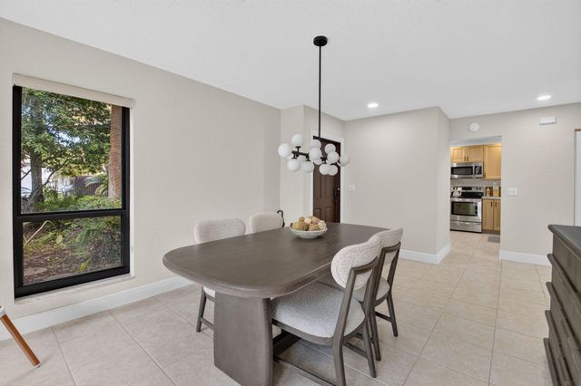 9292 Sabal Ridge Circle C, Boca Raton, FL 33434