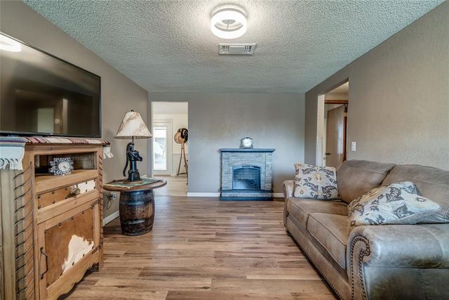 1109 Teal Place, Edmond, OK 73003