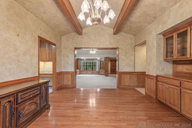 610 N 177th East Avenue, Catoosa, OK 74015