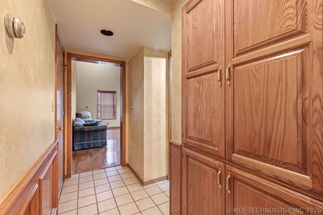 610 N 177th East Avenue, Catoosa, OK 74015