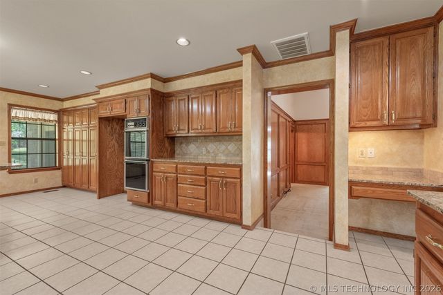 610 N 177th East Avenue, Catoosa, OK 74015