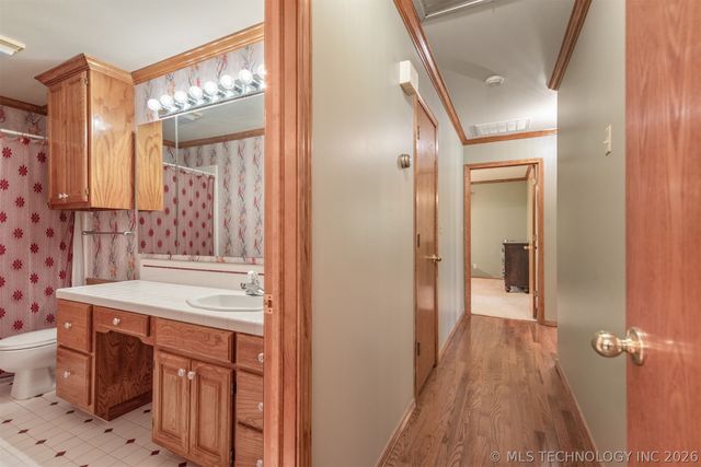 610 N 177th East Avenue, Catoosa, OK 74015