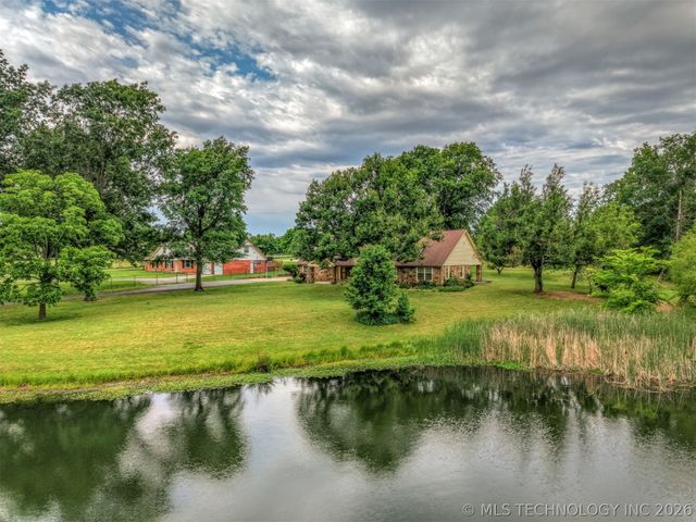 610 N 177th East Avenue, Catoosa, OK 74015