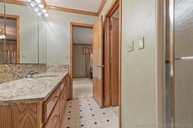 610 N 177th East Avenue, Catoosa, OK 74015