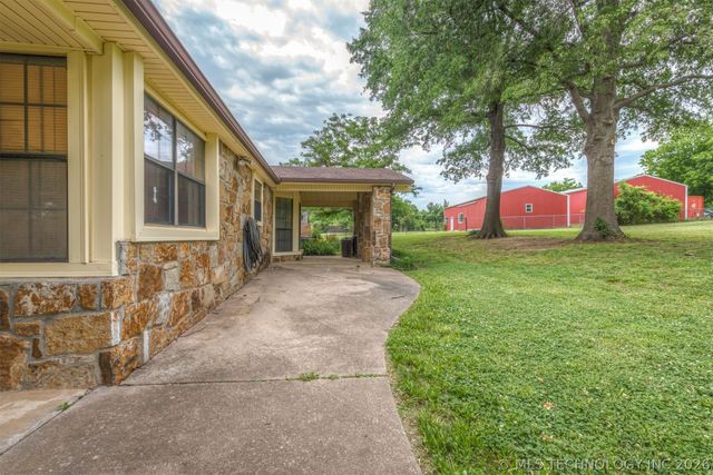 610 N 177th East Avenue, Catoosa, OK 74015