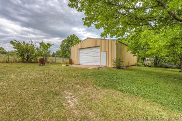 610 N 177th East Avenue, Catoosa, OK 74015
